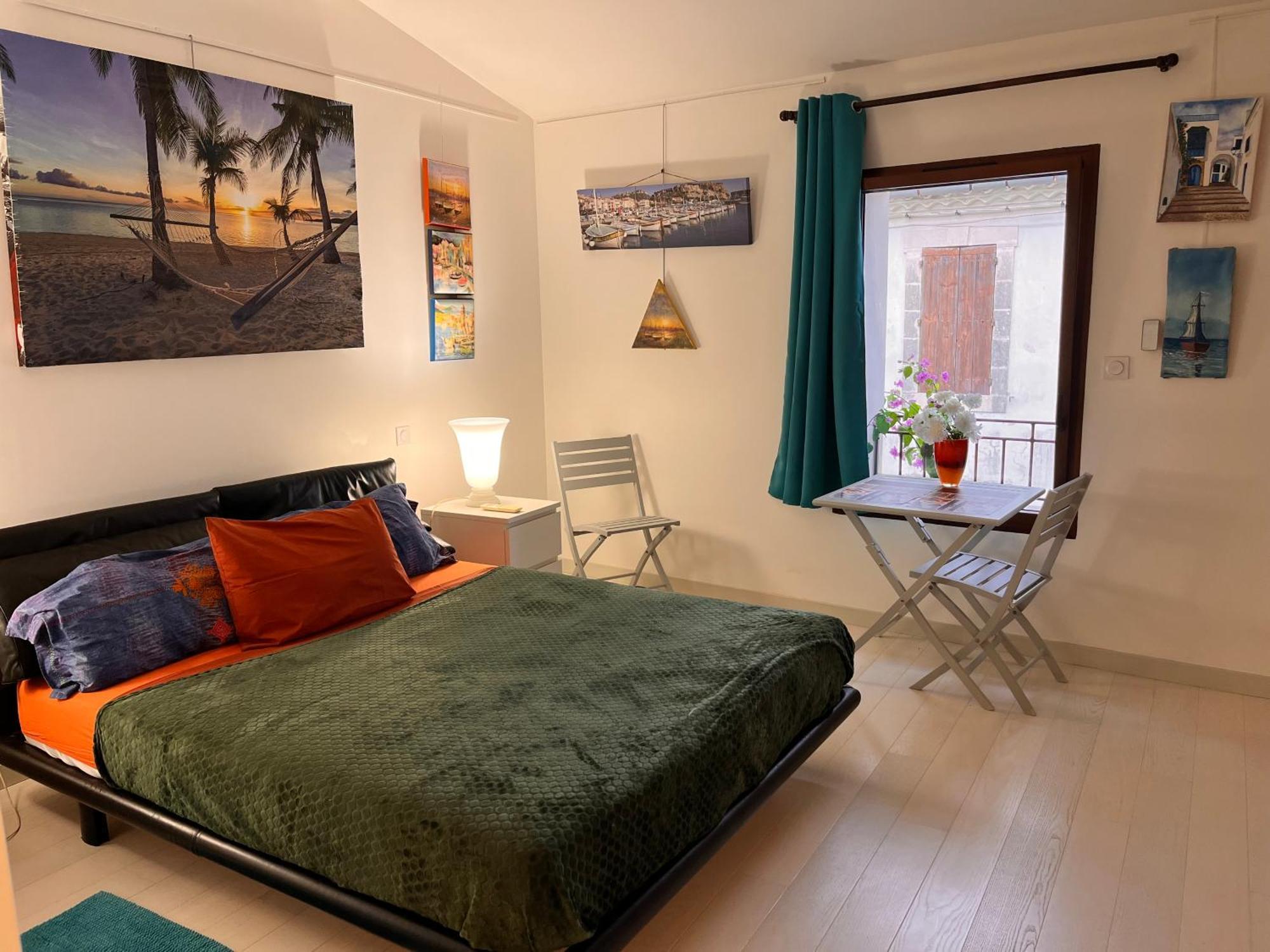Chambre Cozy Spacieuse, Intra-Muros, Clim, Parking Aigues-Mortes Exterior photo